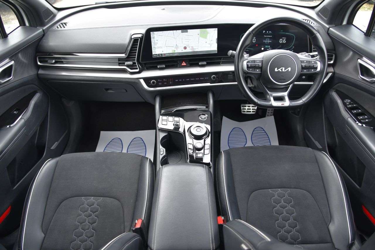 A 2023 KIA SPORTAGE 1.6 T-GDi MHEV GT-Line SUV 5dr Petrol Hybrid DCT Euro 6 (s/s) (148 bhp) CAR A 2023 KIA SPORTAGE 1.6 T-GDi MHEV GT-Line SUV 5dr Petrol Hybrid DCT Euro 6 (s/s) (148 bhp) CAR