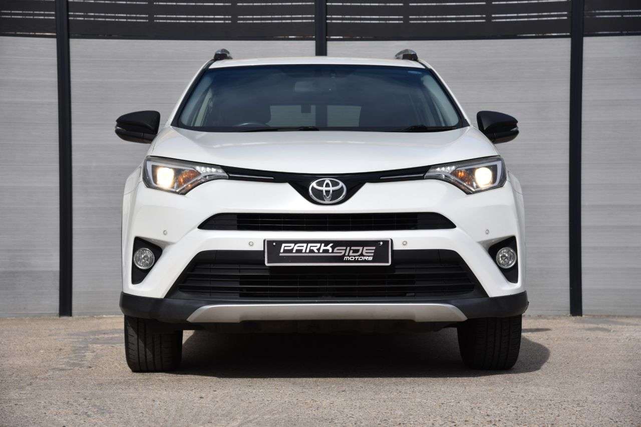 A 2015 TOYOTA RAV4 2.0 D-4D Business Edition SUV 5dr Diesel Manual Euro 6 (s/s) (143 ps) PARK A 2015 TOYOTA RAV4 2.0 D-4D Business Edition SUV 5dr Diesel Manual Euro 6 (s/s) (143 ps) PARK