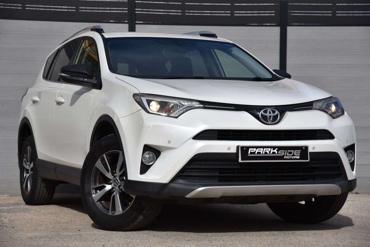 A 2015 TOYOTA RAV4 2.0 D-4D Business Edition SUV 5dr Diesel Manual Euro 6 (s/s) (143 ps) PARK A 2015 TOYOTA RAV4 2.0 D-4D Business Edition SUV 5dr Diesel Manual Euro 6 (s/s) (143 ps) PARK