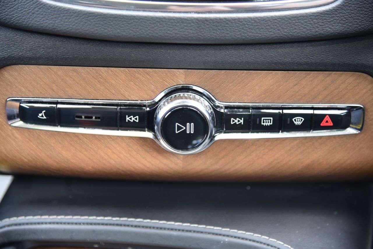 2017 VOLVO XC90 2017 VOLVO XC90