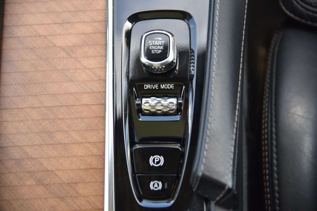 2017 VOLVO XC90 2017 VOLVO XC90