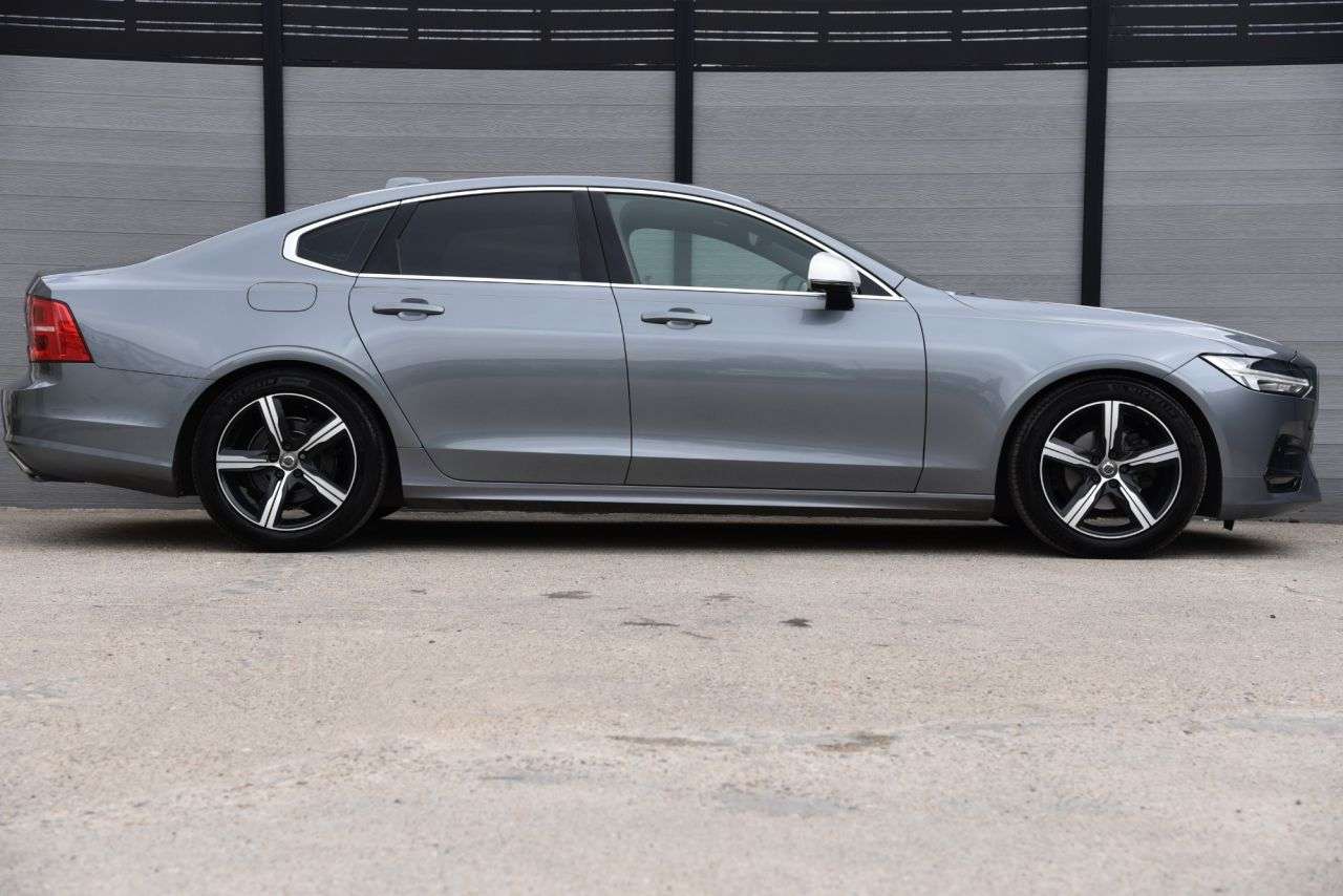 2018 VOLVO S90 2018 VOLVO S90