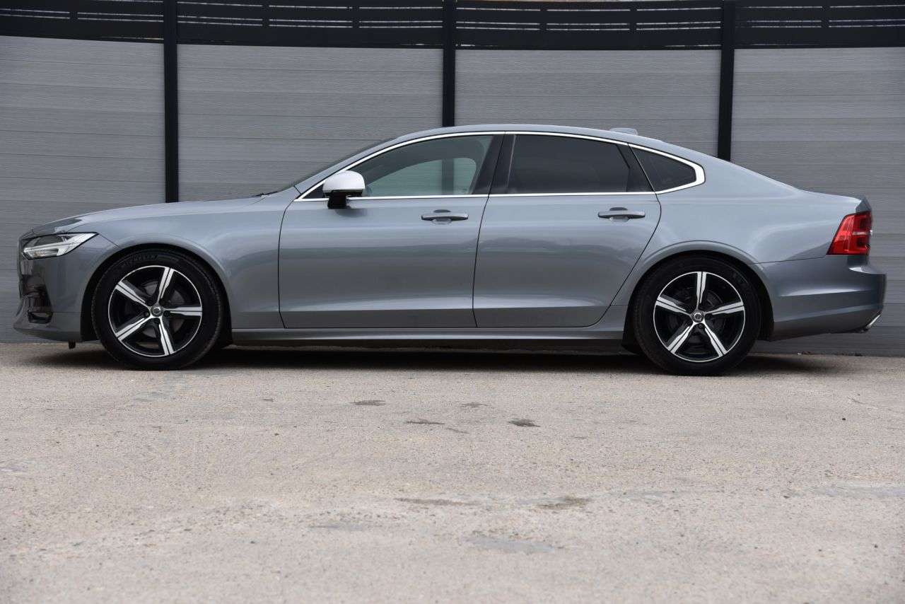 2018 VOLVO S90 2018 VOLVO S90
