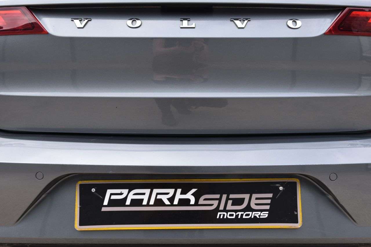 2018 VOLVO S90 2018 VOLVO S90