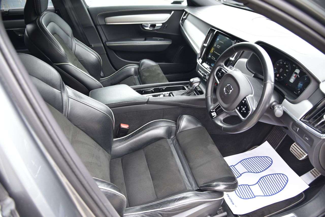2018 VOLVO S90 2018 VOLVO S90