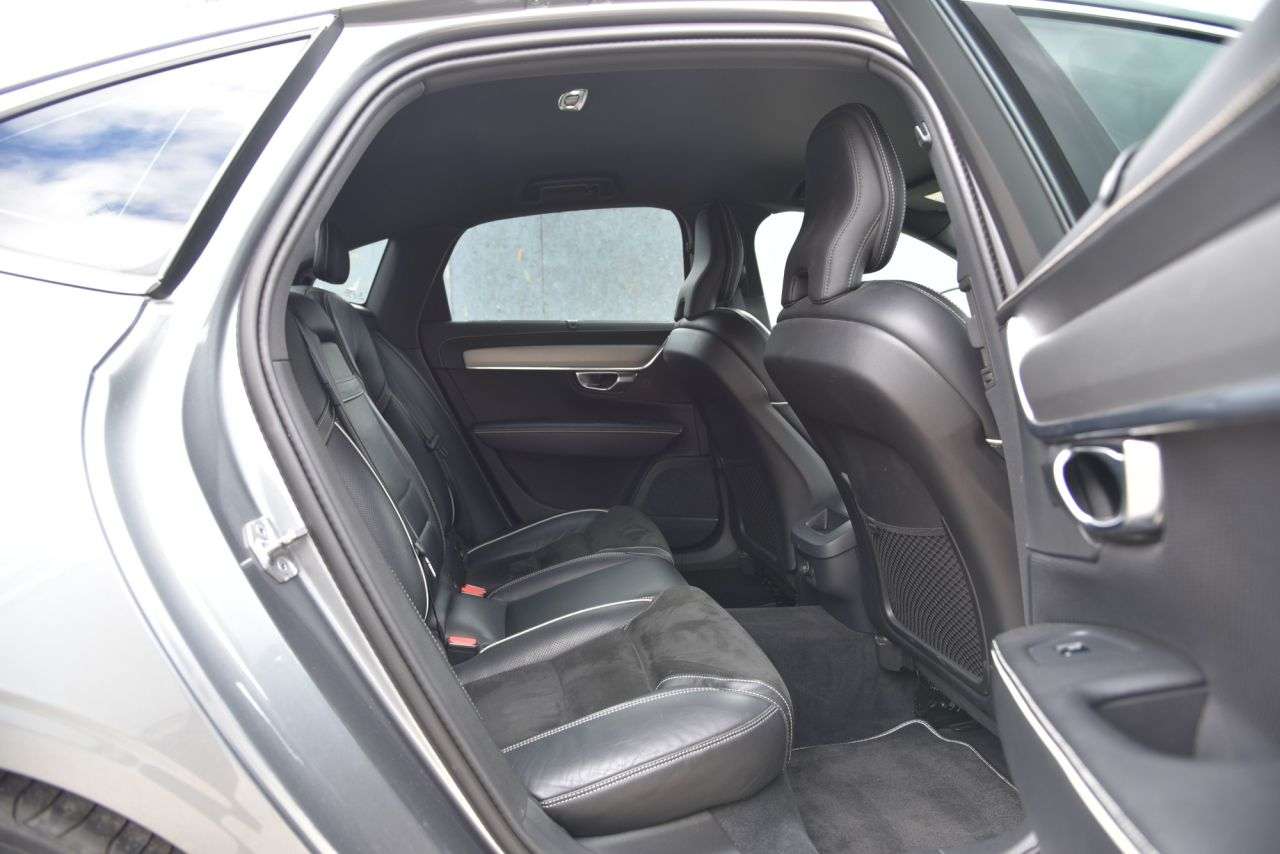 2018 VOLVO S90 2018 VOLVO S90