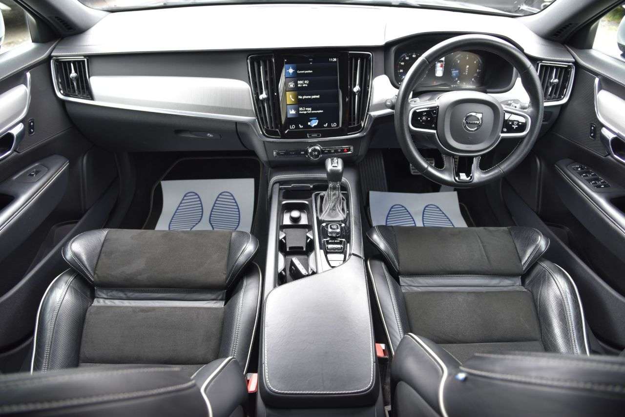 A 2018 VOLVO S90 2.0 D4 R-Design Saloon 4dr Diesel Auto Euro 6 (s/s) (190 ps) NAPPA LEATHER A 2018 VOLVO S90 2.0 D4 R-Design Saloon 4dr Diesel Auto Euro 6 (s/s) (190 ps) NAPPA LEATHER