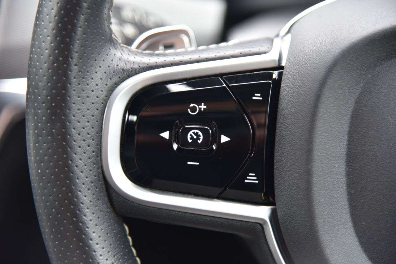 2018 VOLVO S90 2018 VOLVO S90