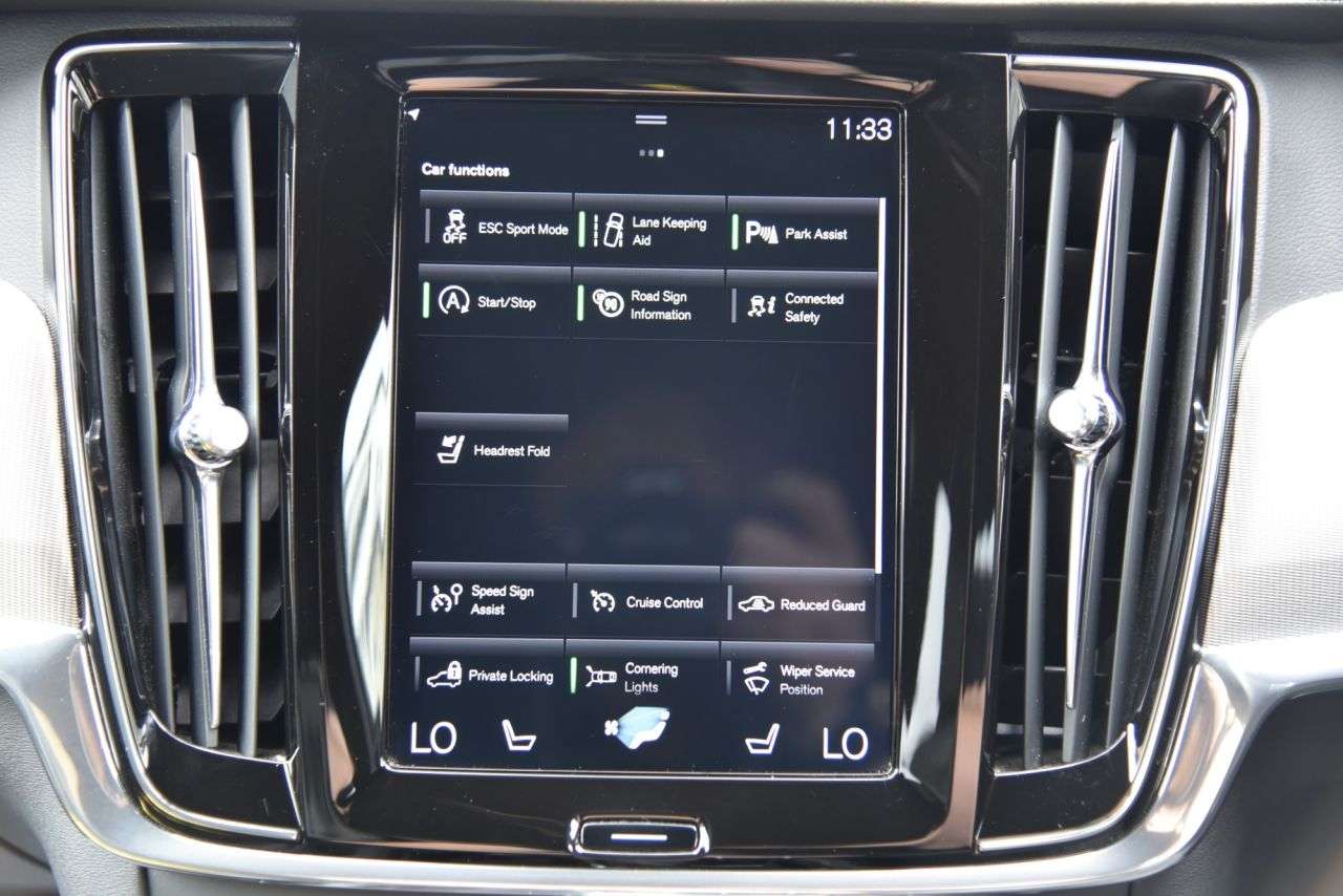 2018 VOLVO S90 2018 VOLVO S90