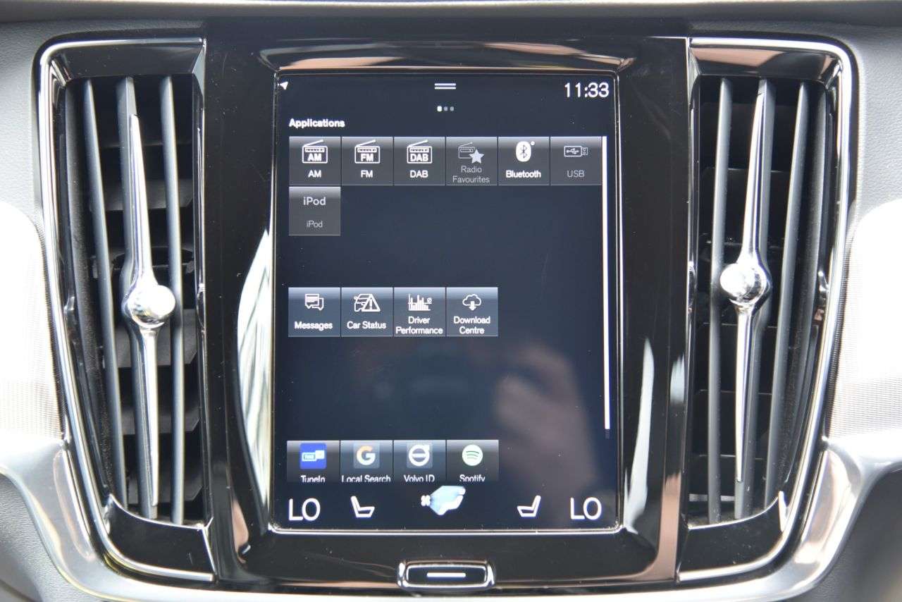 2018 VOLVO S90 2018 VOLVO S90