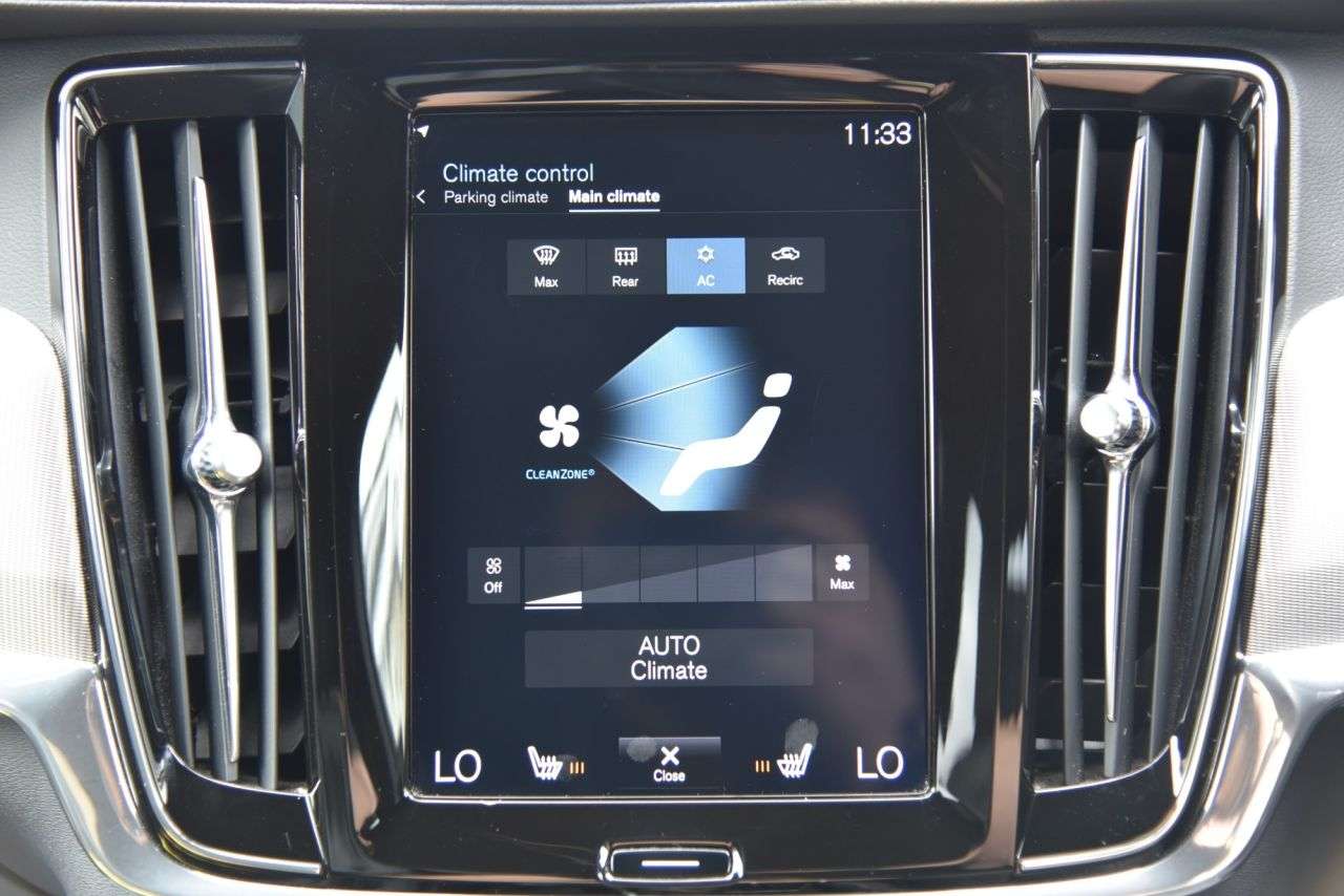 2018 VOLVO S90 2018 VOLVO S90