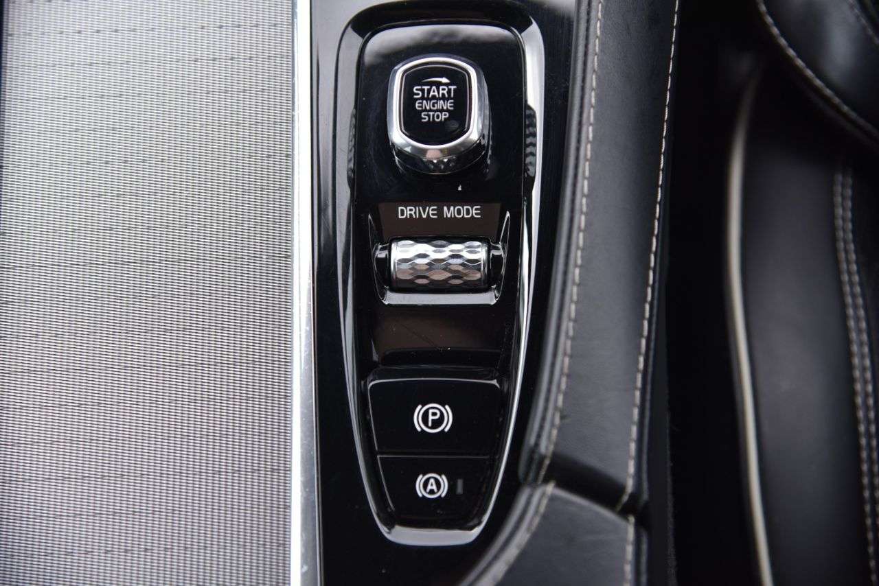 2018 VOLVO S90 2018 VOLVO S90