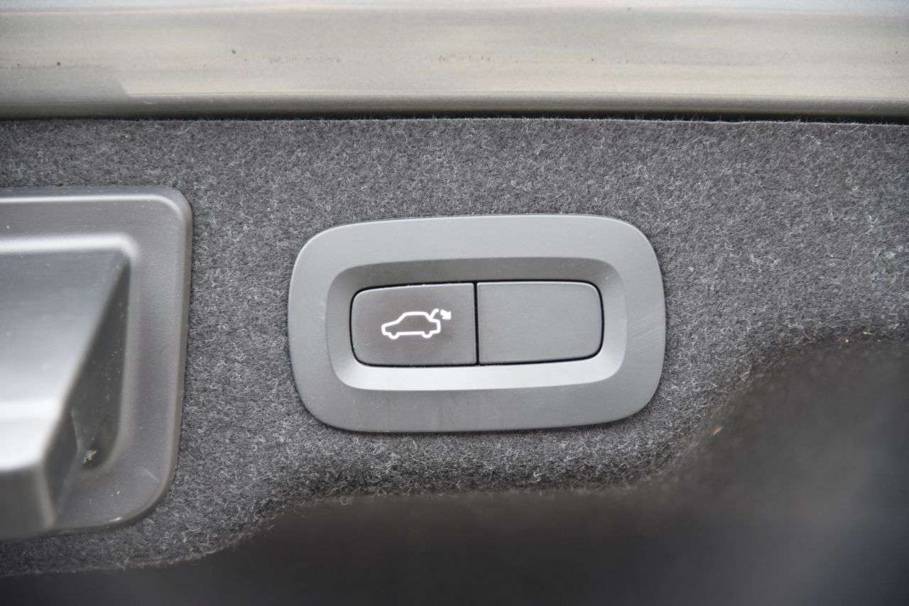 2018 VOLVO S90 2018 VOLVO S90