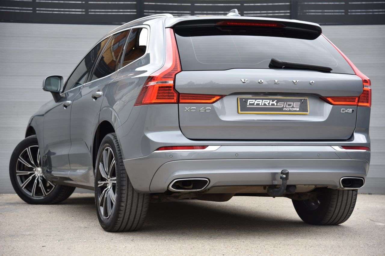 A 2017 VOLVO XC60 2.0 D4 Inscription SUV 5dr Diesel Auto AWD Euro 6 (s/s) (190 ps) LEATHER | A 2017 VOLVO XC60 2.0 D4 Inscription SUV 5dr Diesel Auto AWD Euro 6 (s/s) (190 ps) LEATHER |