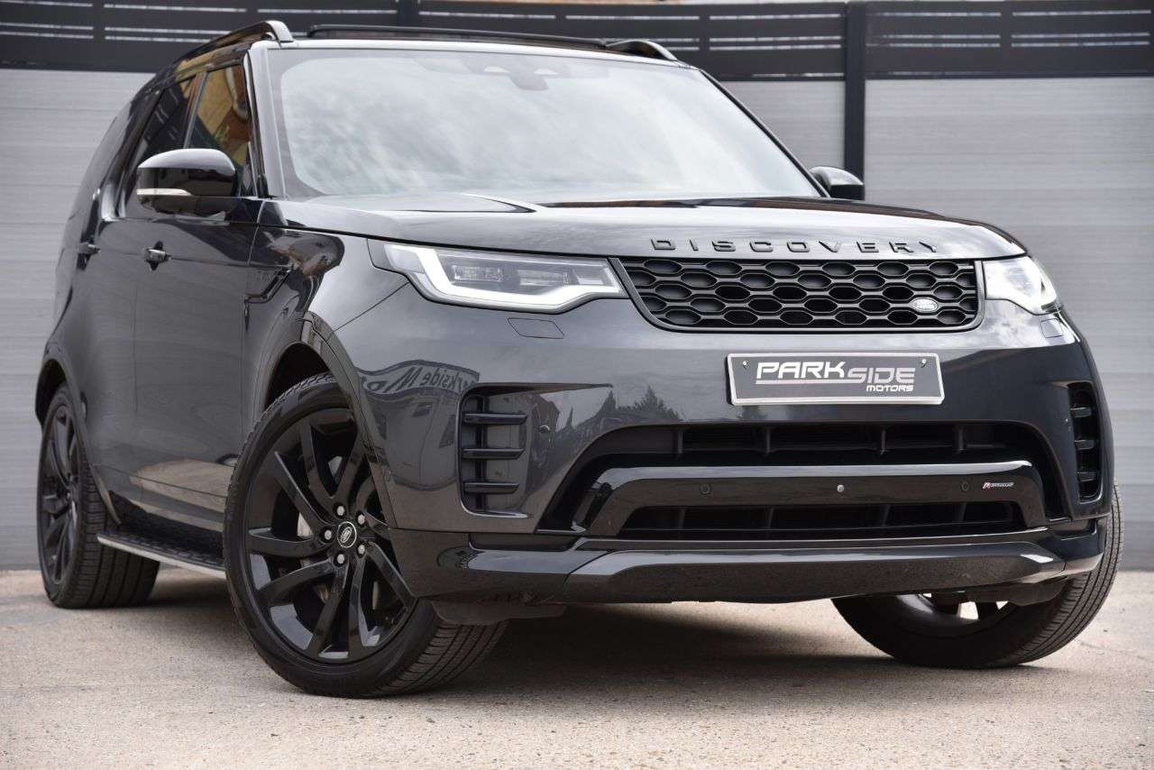 A 2022 LAND ROVER DISCOVERY 3.0 D300 MHEV R-Dynamic HSE SUV 5dr Diesel Auto 4WD Euro 6 (s/s) (300 ps) 7 A 2022 LAND ROVER DISCOVERY 3.0 D300 MHEV R-Dynamic HSE SUV 5dr Diesel Auto 4WD Euro 6 (s/s) (300 ps) 7