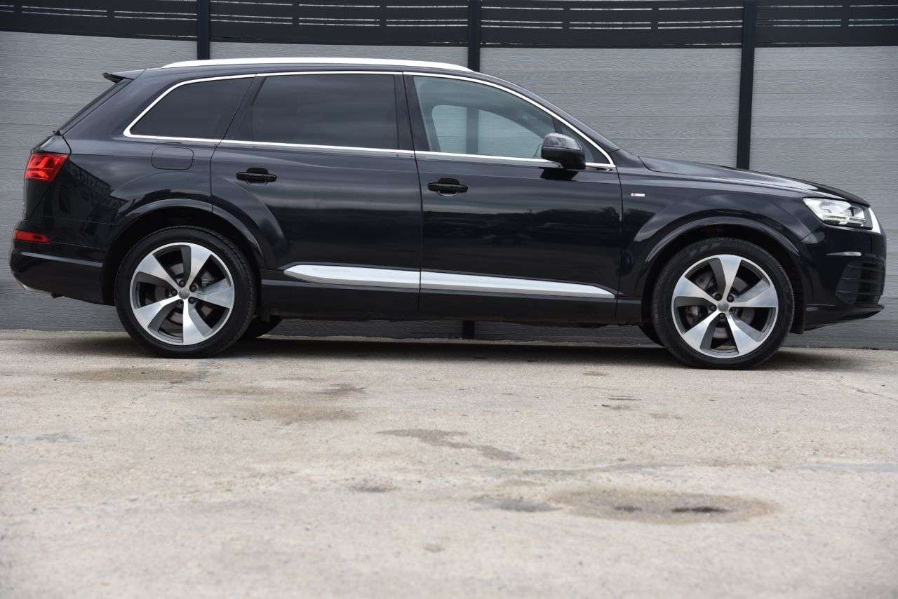 2016 AUDI Q7 2016 AUDI Q7