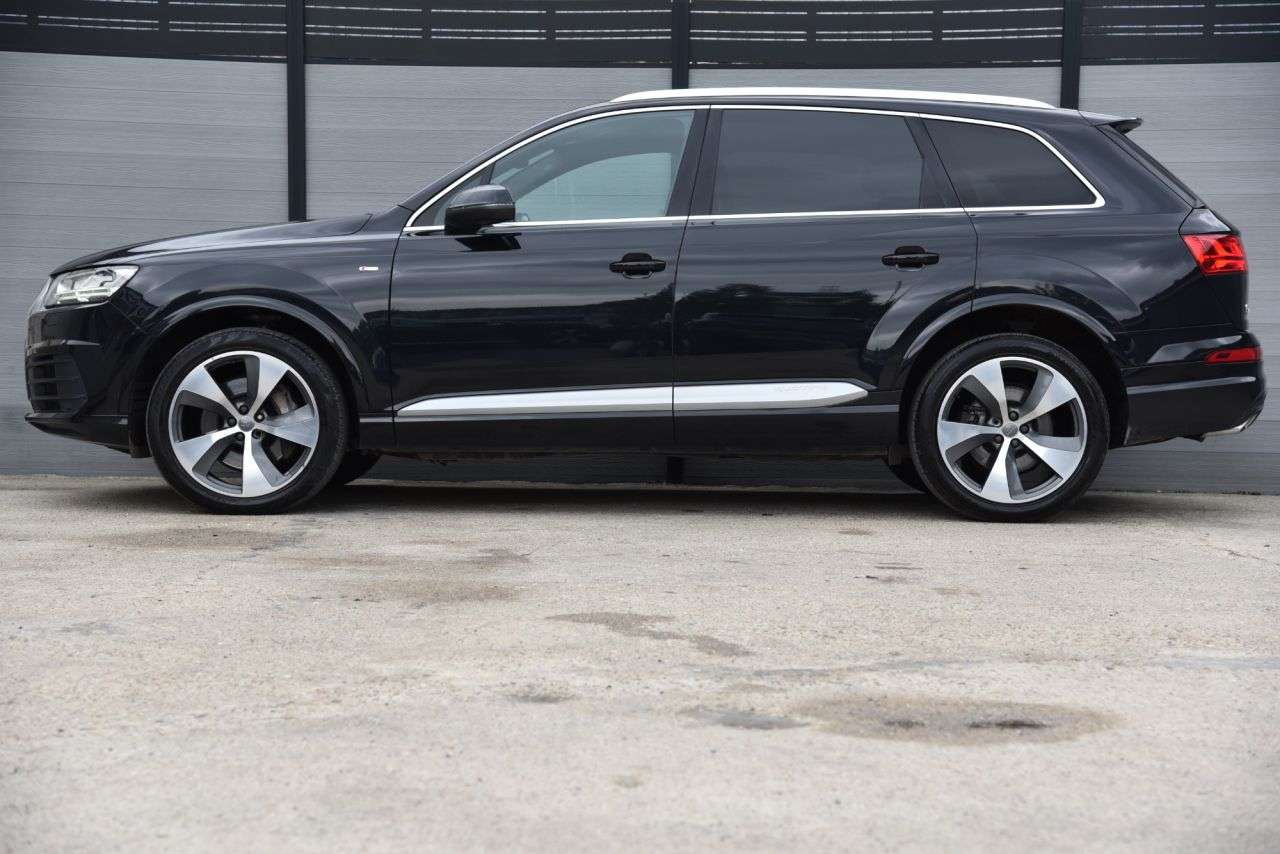 2016 AUDI Q7 2016 AUDI Q7