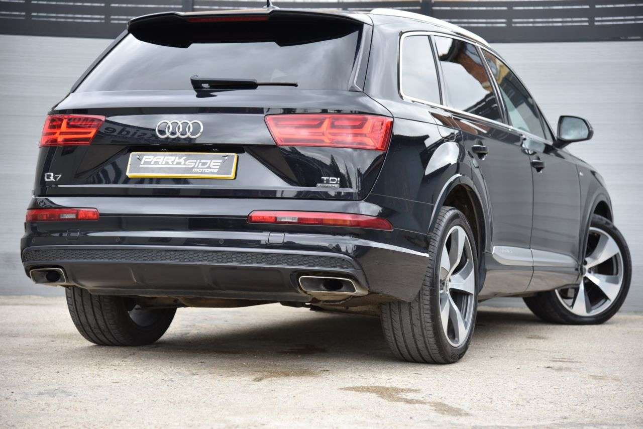 2016 AUDI Q7 2016 AUDI Q7