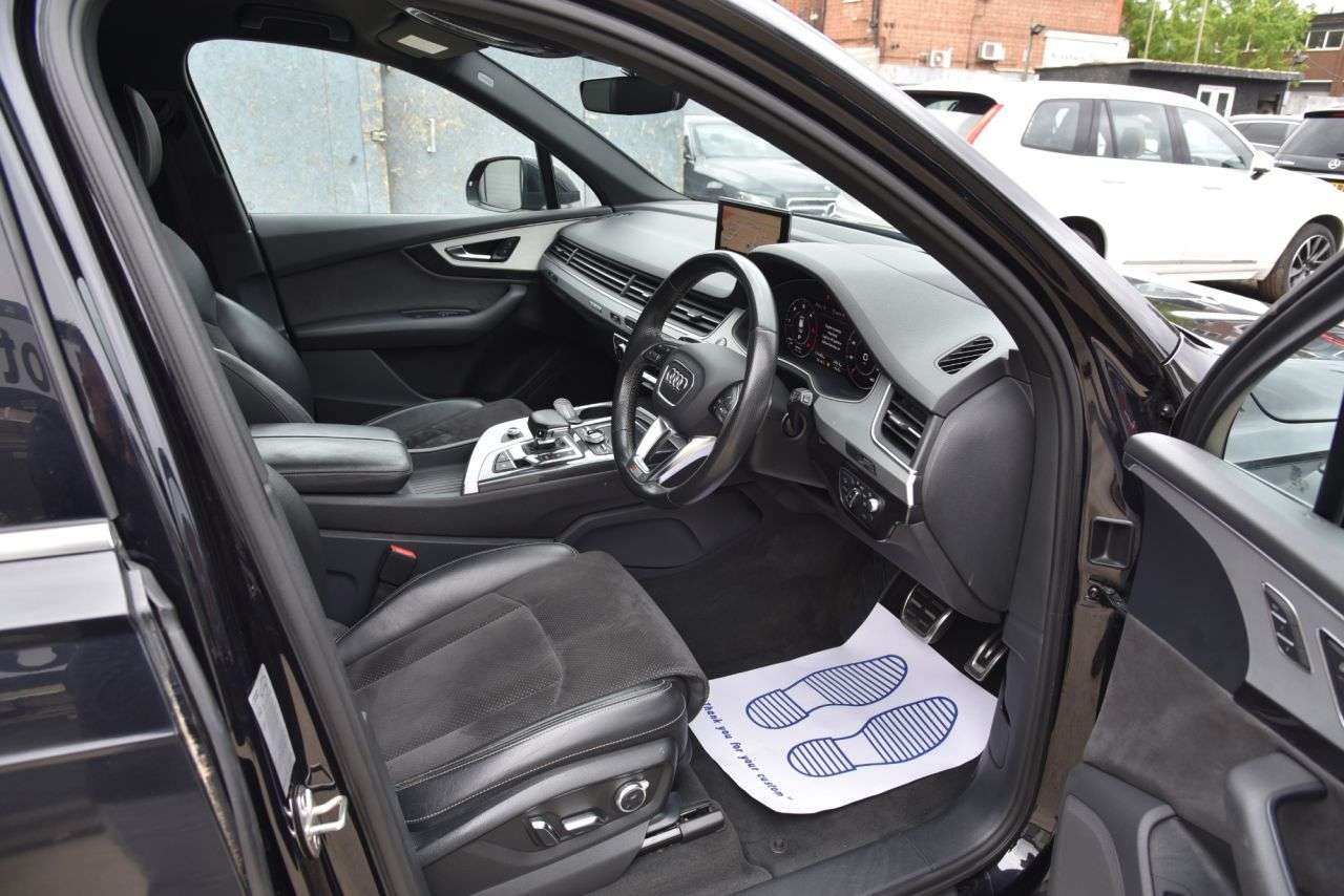 2016 AUDI Q7 2016 AUDI Q7