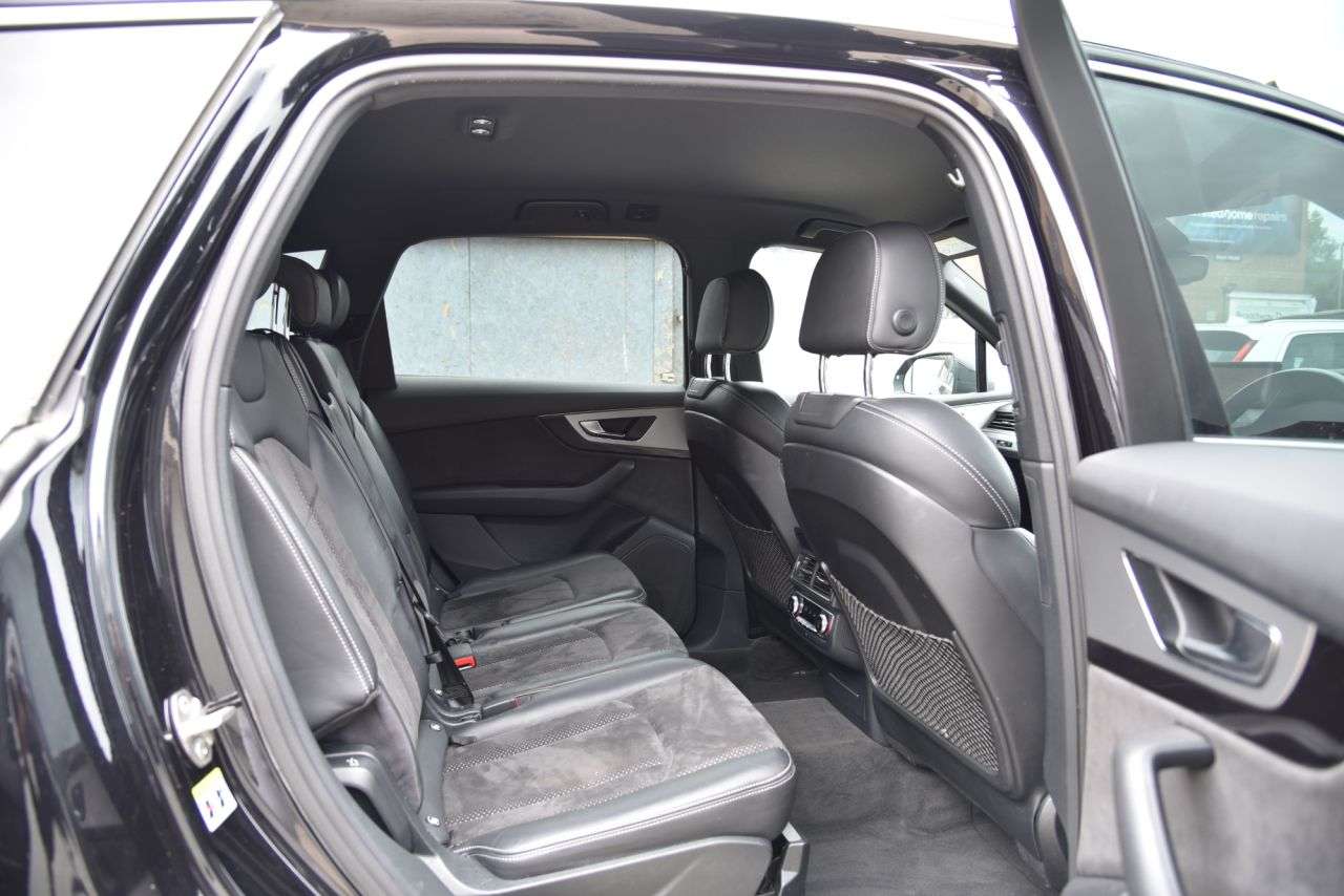 2016 AUDI Q7 2016 AUDI Q7