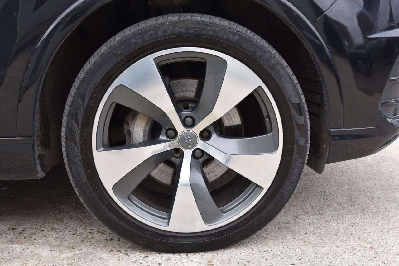 2016 AUDI Q7 2016 AUDI Q7