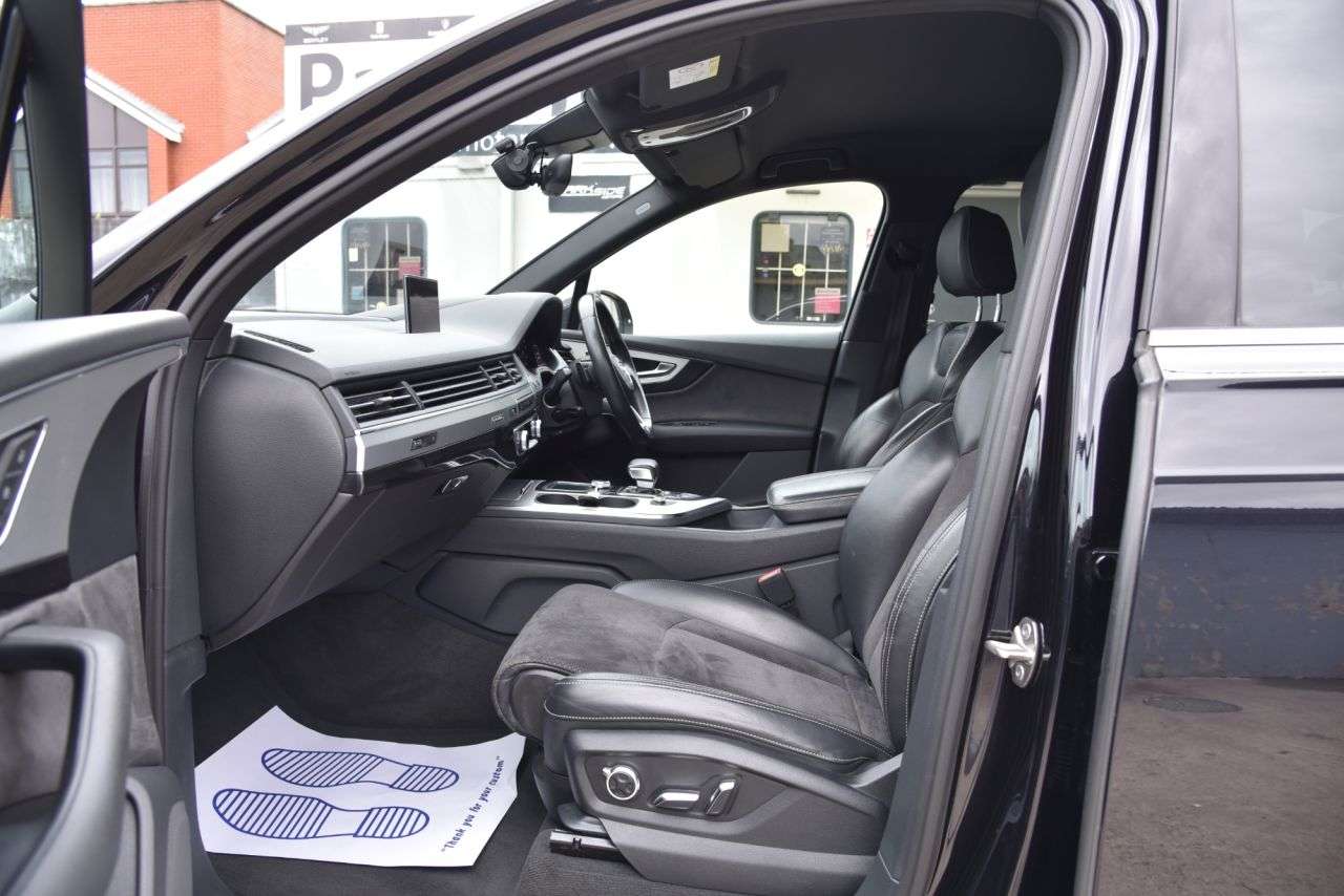 2016 AUDI Q7 2016 AUDI Q7