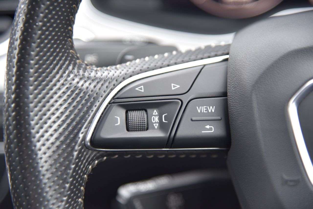 2016 AUDI Q7 2016 AUDI Q7