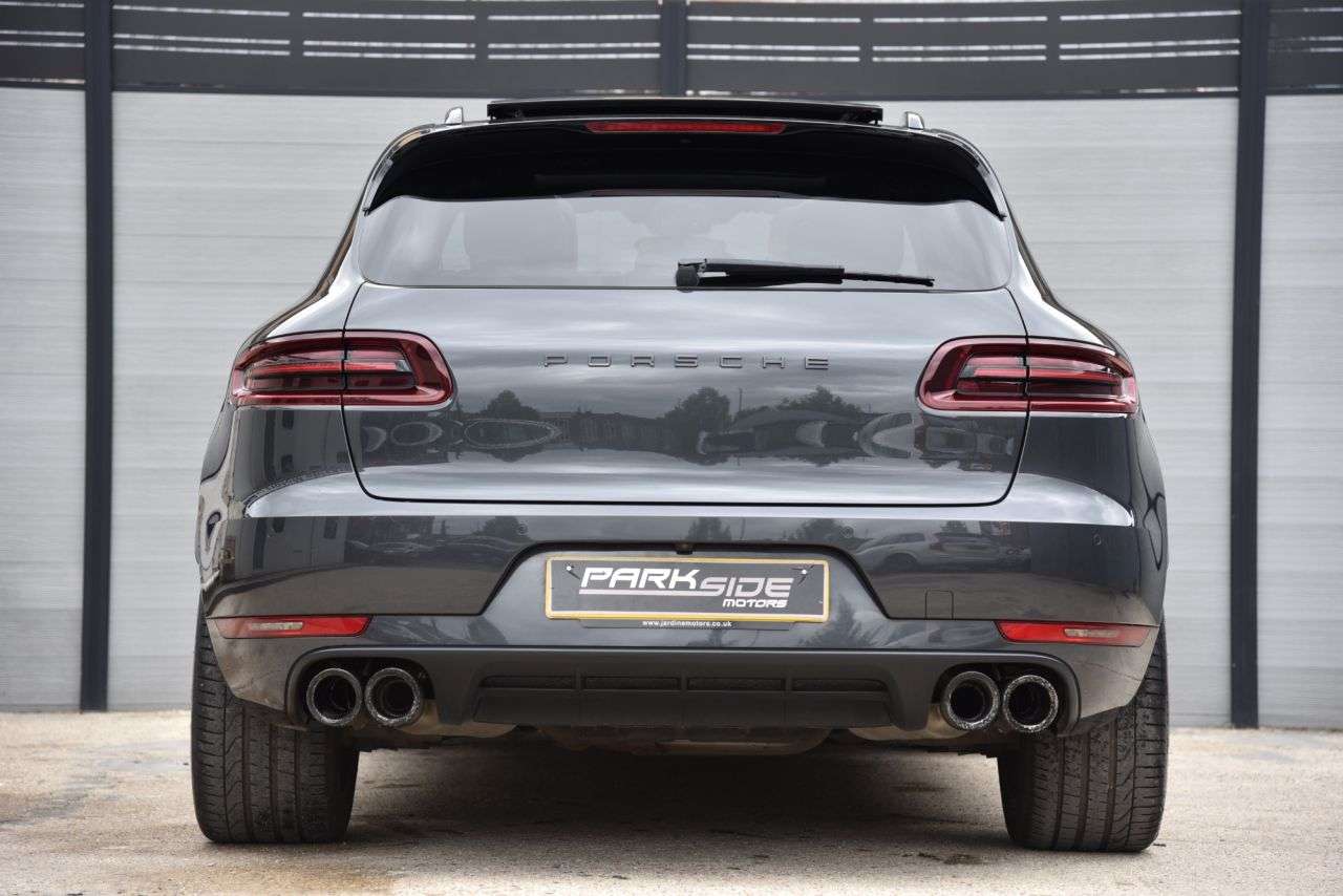 2018 PORSCHE MACAN 2018 PORSCHE MACAN
