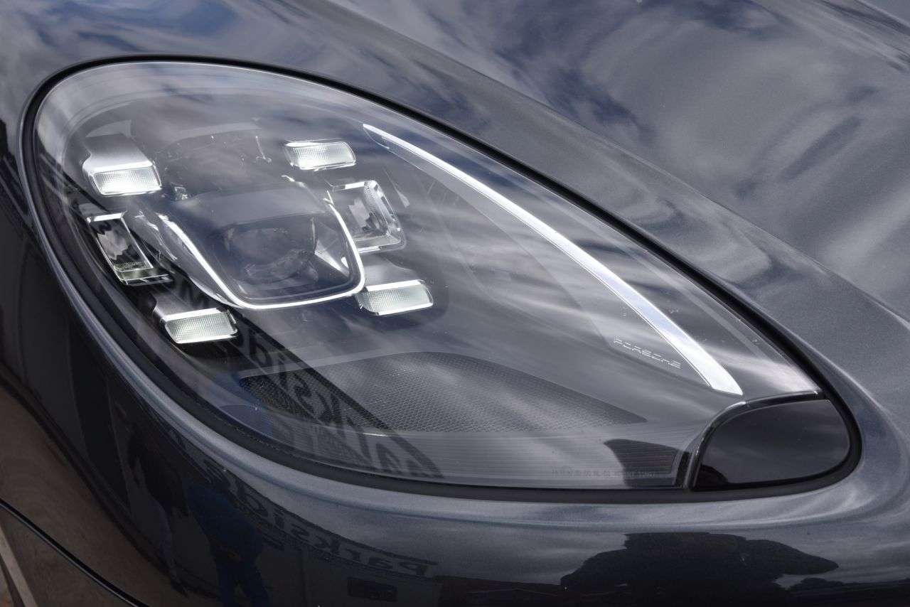 2018 PORSCHE MACAN 2018 PORSCHE MACAN