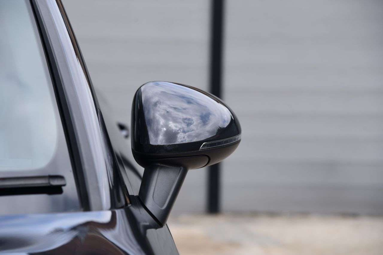 2018 PORSCHE MACAN 2018 PORSCHE MACAN