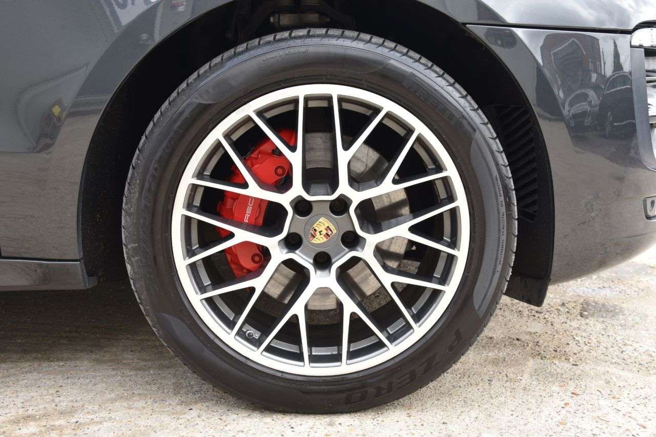 2018 PORSCHE MACAN 2018 PORSCHE MACAN