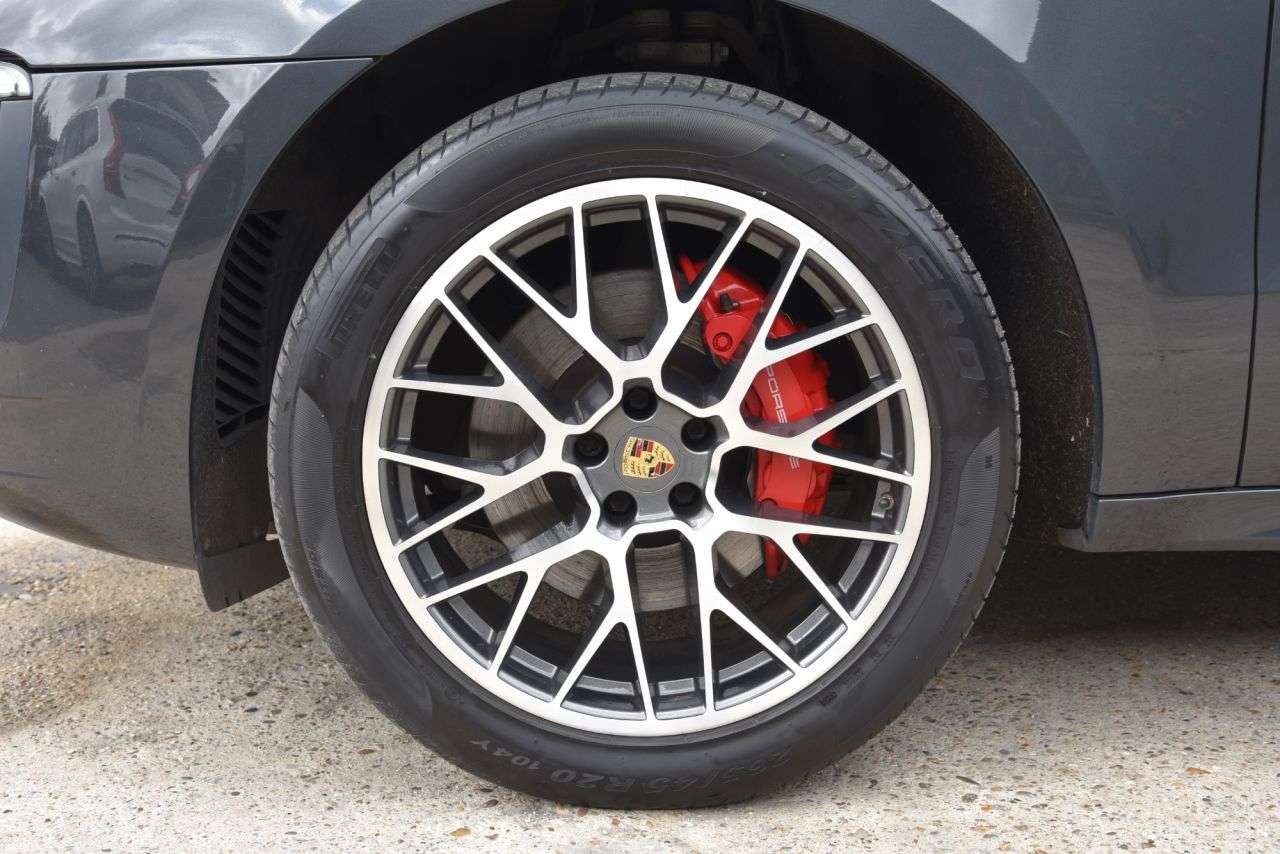 2018 PORSCHE MACAN 2018 PORSCHE MACAN