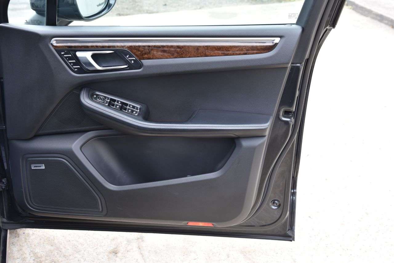 2018 PORSCHE MACAN 2018 PORSCHE MACAN