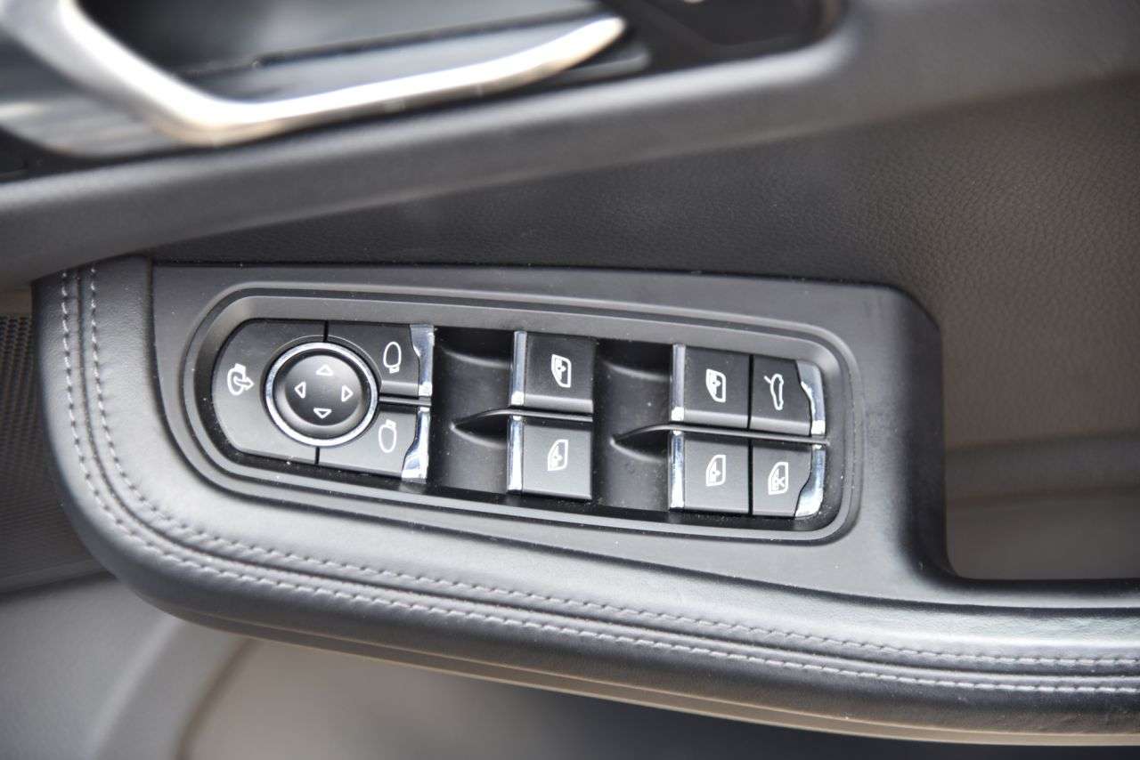 2018 PORSCHE MACAN 2018 PORSCHE MACAN