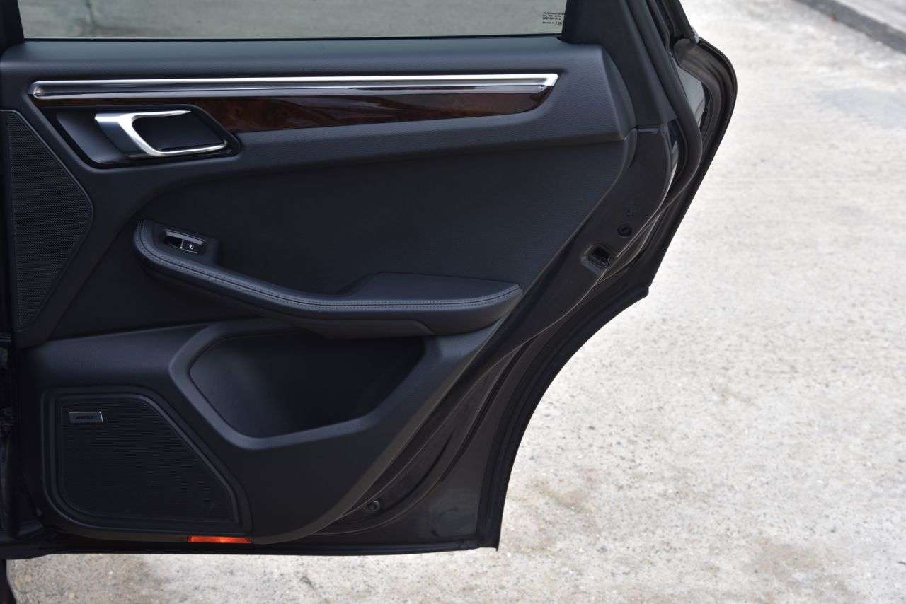 2018 PORSCHE MACAN 2018 PORSCHE MACAN