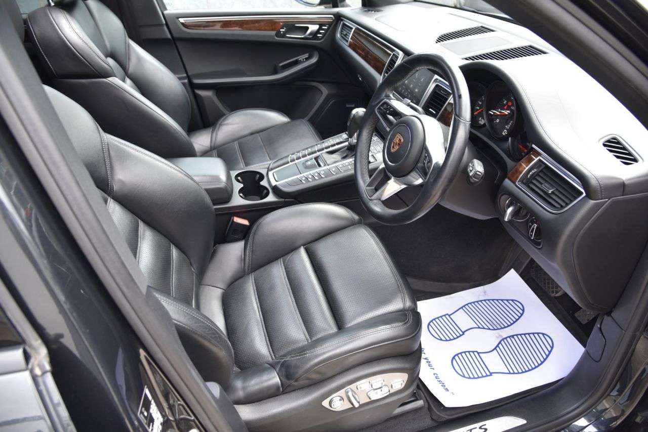 2018 PORSCHE MACAN 2018 PORSCHE MACAN