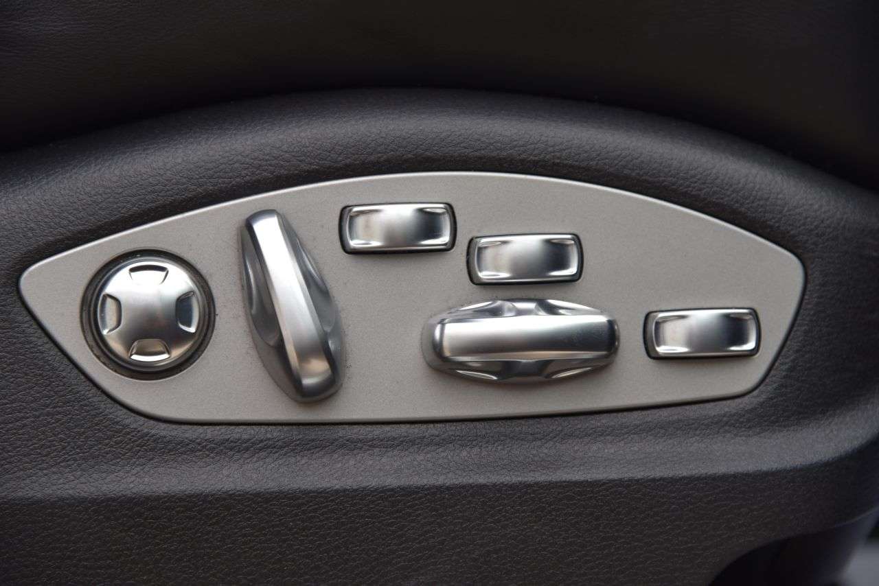 2018 PORSCHE MACAN 2018 PORSCHE MACAN