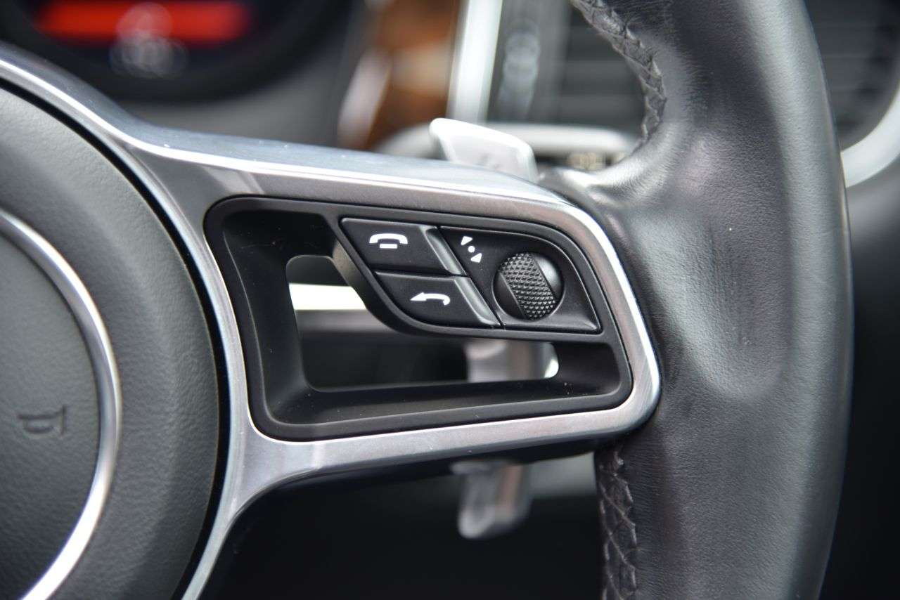 2018 PORSCHE MACAN 2018 PORSCHE MACAN