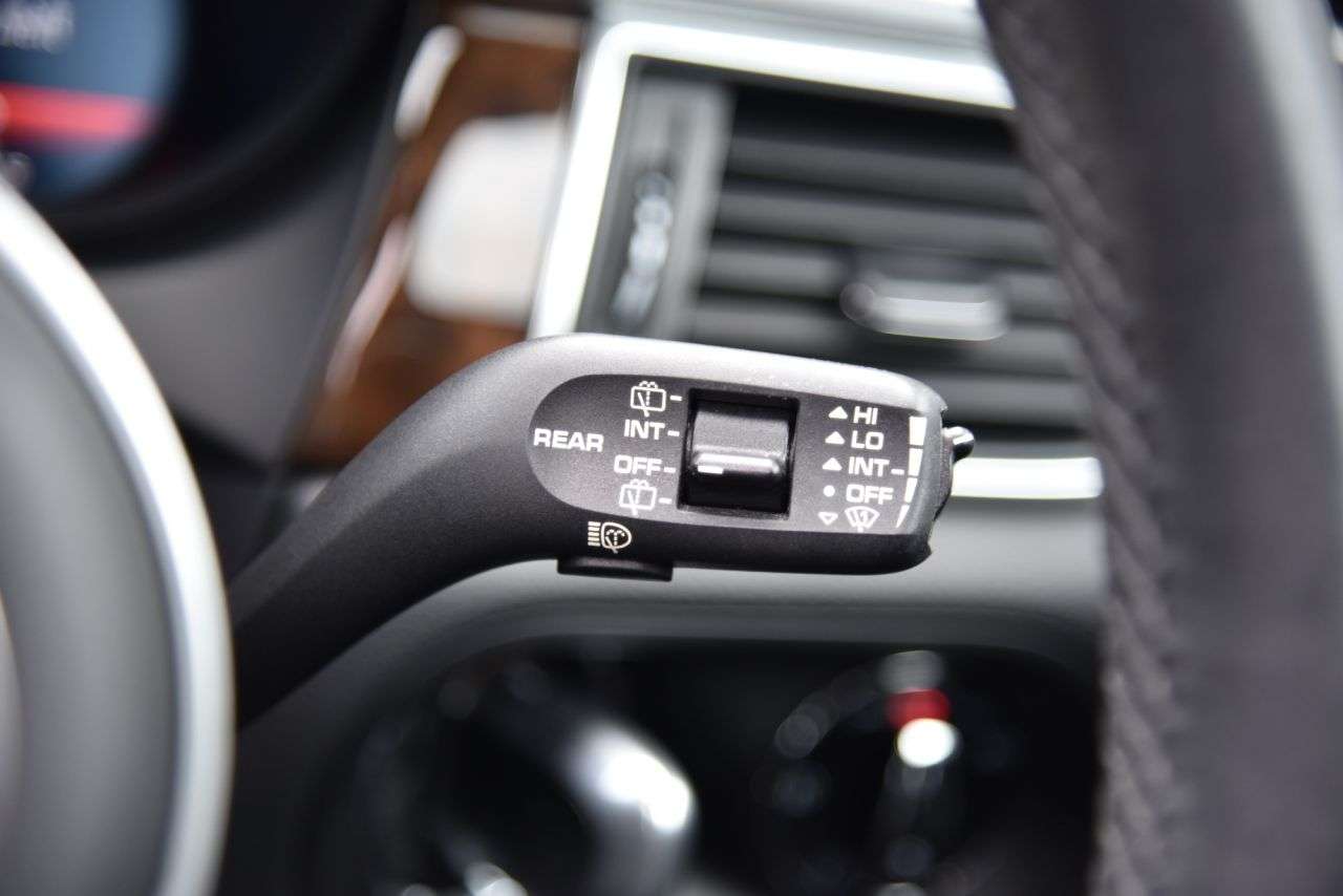 2018 PORSCHE MACAN 2018 PORSCHE MACAN