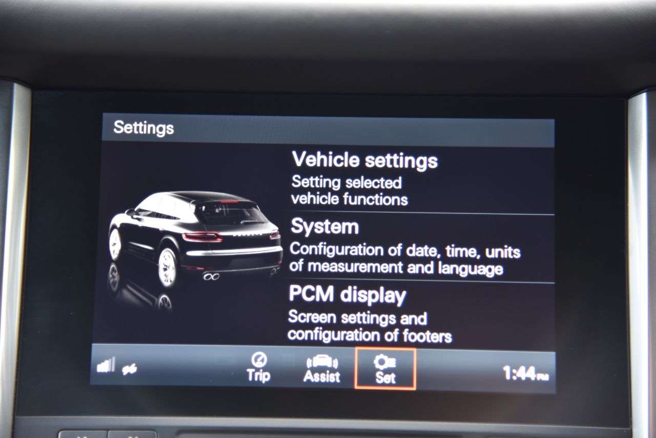2018 PORSCHE MACAN 2018 PORSCHE MACAN