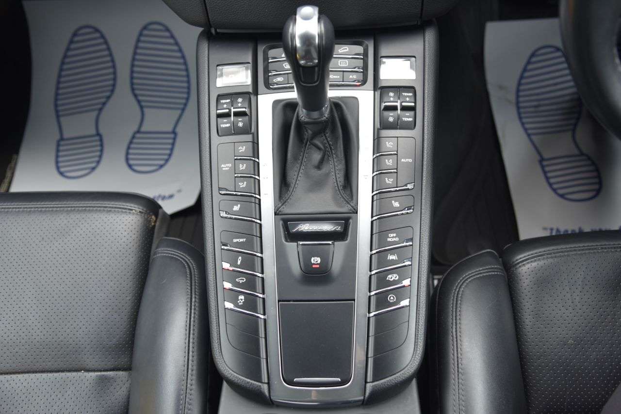 2018 PORSCHE MACAN 2018 PORSCHE MACAN