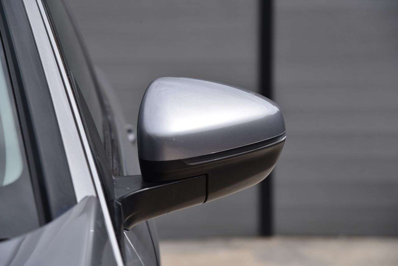 2020 PEUGEOT 3008 2020 PEUGEOT 3008