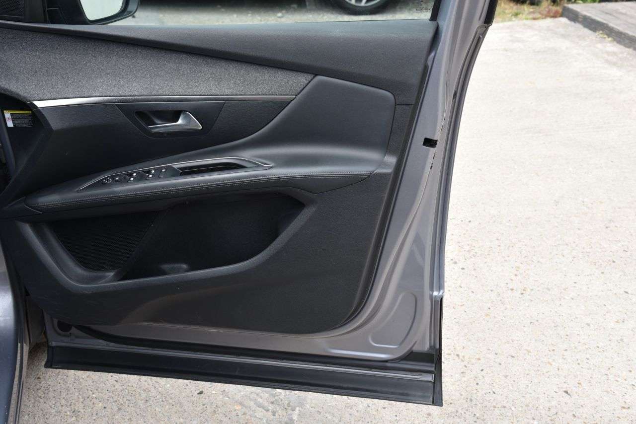 2020 PEUGEOT 3008 2020 PEUGEOT 3008