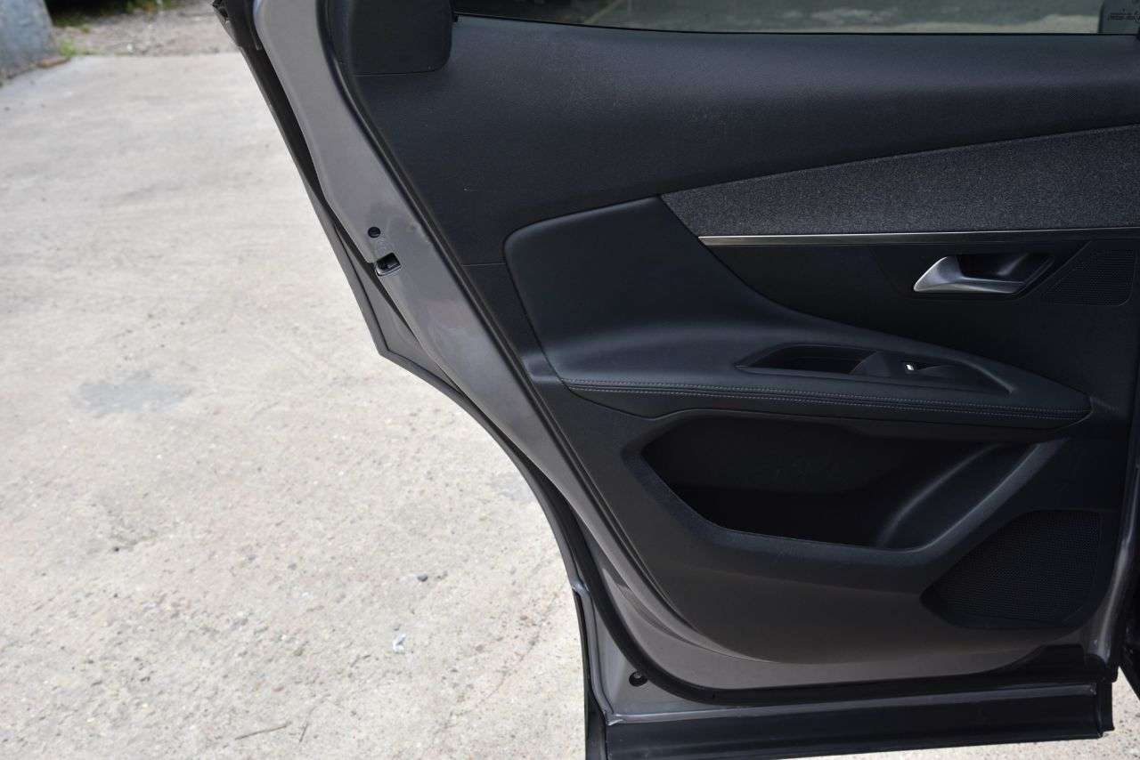 2020 PEUGEOT 3008 2020 PEUGEOT 3008