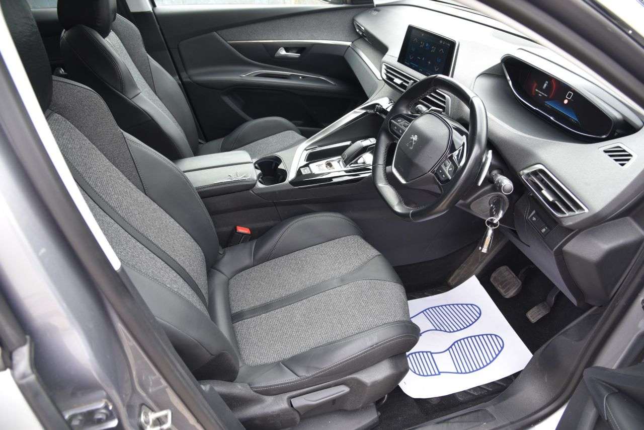 2020 PEUGEOT 3008 2020 PEUGEOT 3008