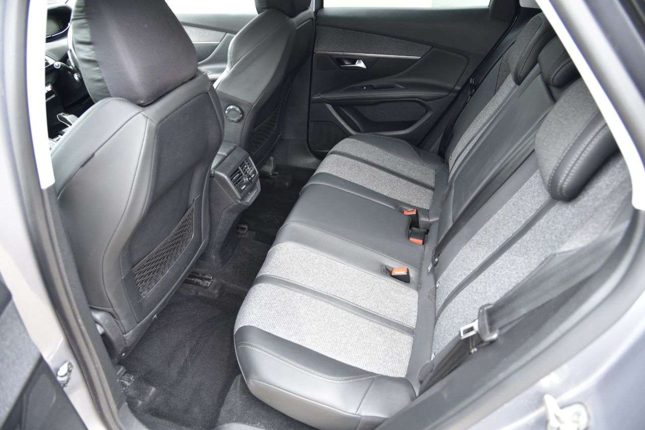 2020 PEUGEOT 3008 2020 PEUGEOT 3008