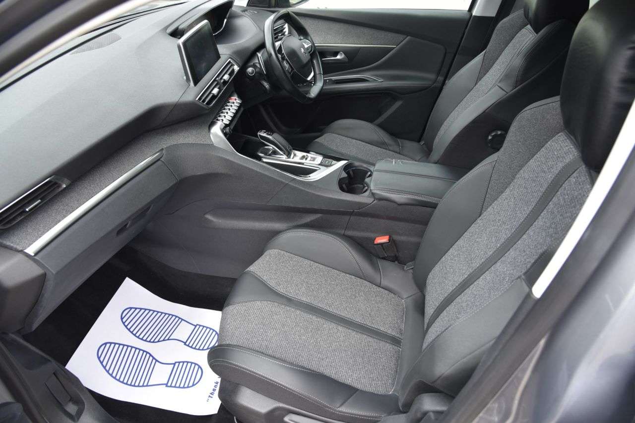 2020 PEUGEOT 3008 2020 PEUGEOT 3008