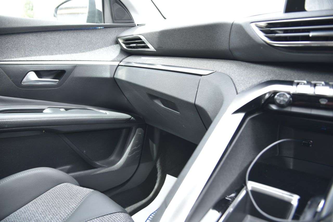 2020 PEUGEOT 3008 2020 PEUGEOT 3008