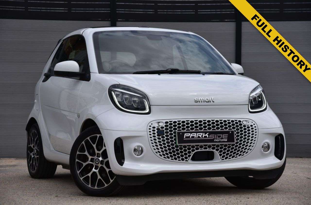 A 2021 SMART FORTWO 17.6kWh Exclusive Cabriolet 2dr Electric Auto (22kW Charger) (82 ps) LEATHE A 2021 SMART FORTWO 17.6kWh Exclusive Cabriolet 2dr Electric Auto (22kW Charger) (82 ps) LEATHE