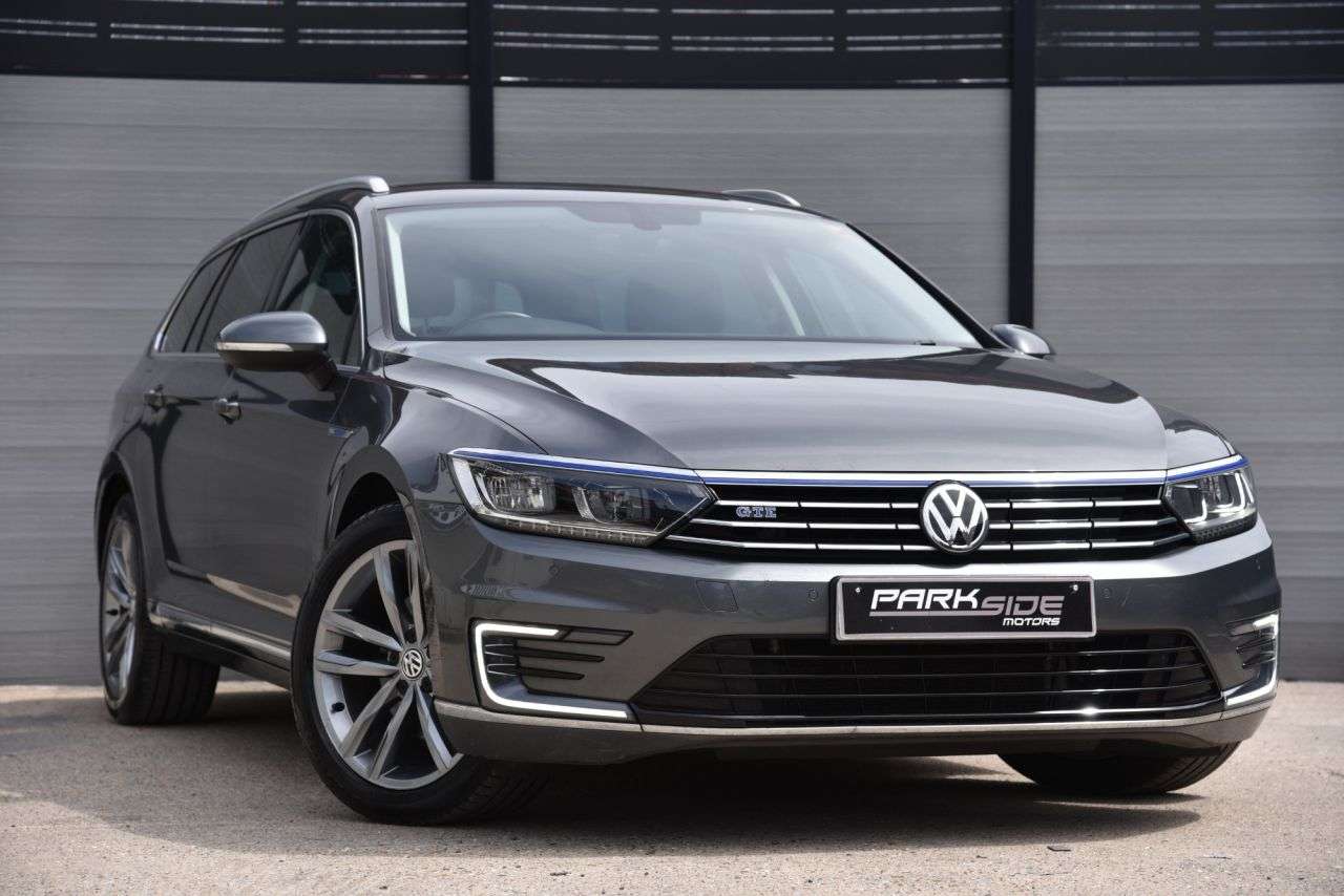 A 2017 VOLKSWAGEN PASSAT 1.4 TSI GTE Estate 5dr Petrol Plug-in Hybrid DSG Euro 6 (s/s) (218 ps) LEAT A 2017 VOLKSWAGEN PASSAT 1.4 TSI GTE Estate 5dr Petrol Plug-in Hybrid DSG Euro 6 (s/s) (218 ps) LEAT